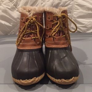 American Eagle Duck Boots size 10